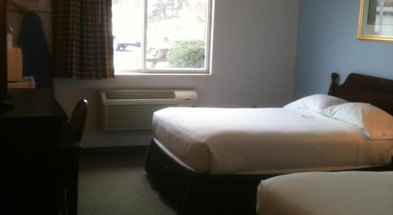 מלון Super 8 By Wyndham Washington מראה חיצוני תמונה